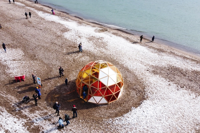 The 8th Edition of Toronto's Winter Stations Reveals Images of the Winning Projects on the Beach  - Featured Image