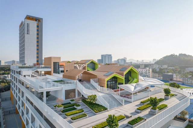 深圳市坪山区东部湾区实验学校 / 申都设计 - 建筑图, 小学及初中