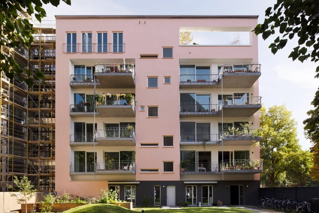 Frobenstraße 1 公寓 / BOLLES+WILSON - 商业建筑