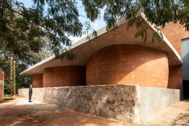 Sanitary Complex Faculty of Architecture, Design and Art of the National University of Asunción / Alberto Martinez + Guido Villalba + Yago García + tda - Exterior Photography, Other Facilities, Facade