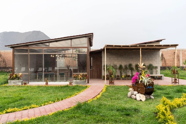 Suhe House / Acosta Echegaray Arquitectura - Houses
