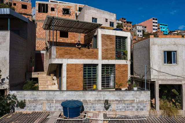 Casa en Pomar do Cafezal / Coletivo LEVANTE - Fotografía exterior, Casas