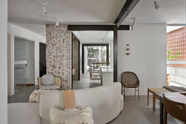 Micheliny Martins Móveis / Ângela Roldão Arquitetura - Loja, Dormitório, Porta, Mesa, Iluminação, Cadeira