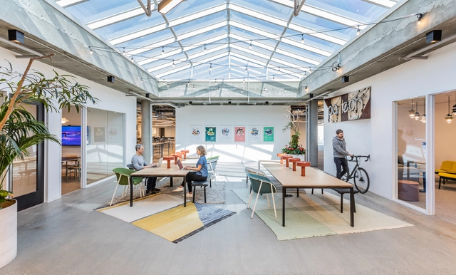 Leveraging Technological Advancements to Bring Workers Back to Office - Featured Image
