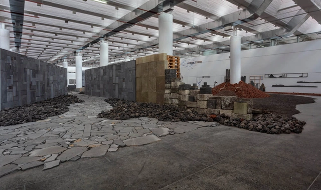 Perla Krauze presenta instalación a gran escala sobre el Pedregal de la Ciudad de México - Imagen Principal