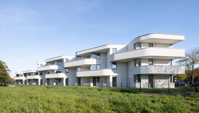 Housing in Anton-Schall-Gasse / trans_city / Christian Aulinger, Mark Gilbert - Exterior Photography, Apartments, Facade