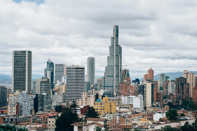 Bogotá: das guerras aos caminhos para a solução - Imagem de Destaque