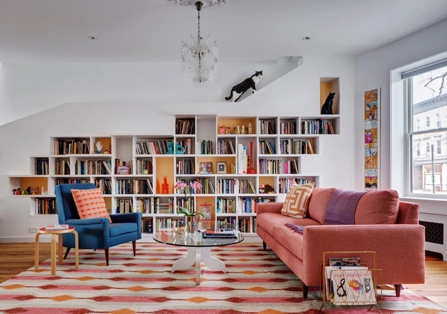 5 Design Elements to Enhance Your Bookshelf - Featured Image