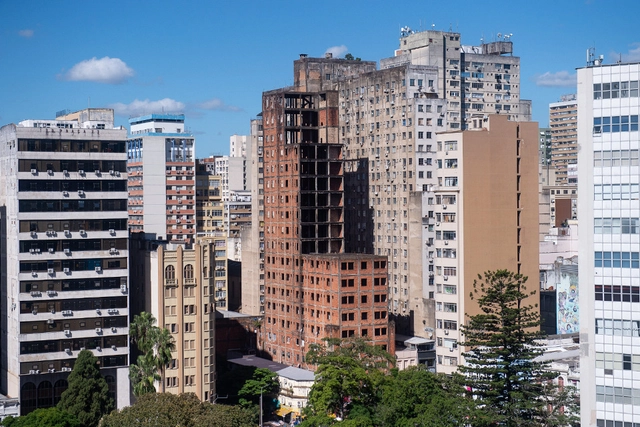 Edifícios em condomínio, barreira do redesenvolvimento urbano - Imagem de Destaque