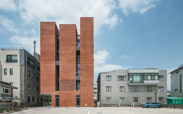 Edificio Three Boxes Neighborhood / raumst - Fotografía exterior, Edificios, Fachada, Urbano