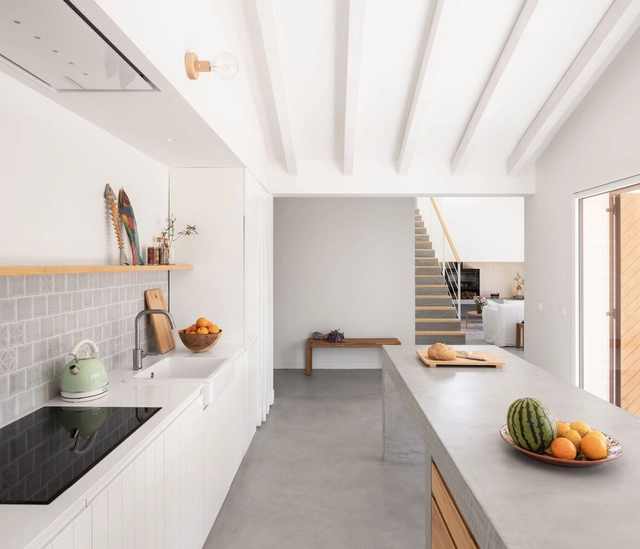 Organização na cozinha: diferentes materiais para sua bancada de trabalho - Imagem de Destaque