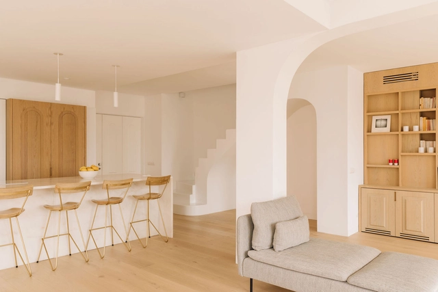 Apartamento EM / Nuno Nascimento Arquitectos - Fotografia de Interiores, Renovação, Dormitório, Porta, Fachada, Cadeira, Mesa