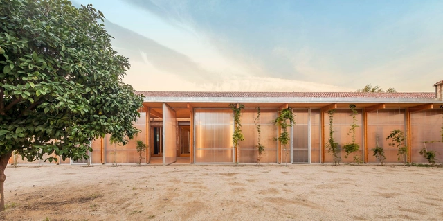 Rehabilitación Can Luna / Nil Brullet Arquitectura + Maria Morillo Sedó - Fotografía exterior, Renovación, Puerta, Fachada, Pilares