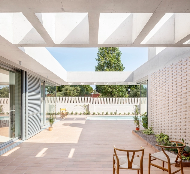 Patio Houses in Salou / NUA Arquitectures - Interior Photography, Houses, Facade, Chair, Table