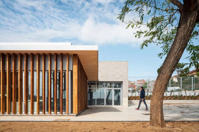 Abre sus puertas el Centro Cívico y Cultural La Guardia en Sant Vicenç dels Horts, Barcelona - Imagen Principal