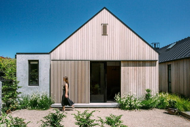Casa do Rio / AW Architects - Fotografia de Exterior, Casas, Porta, Fachada