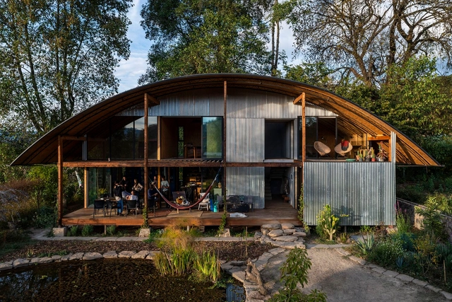 Refugio la lomita / ASPJ Arquitectura, Paisaje y Territorio - Fotografía exterior, Sustentabilidad Y Diseño Ecológico, Jardín, Fachada, Bosque