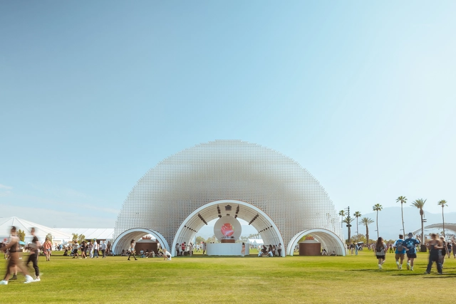 Las instalaciones de Coachella 2022 exploran la arquitectura, la cultura pop y las comunidades del mundo - Imagen Principal