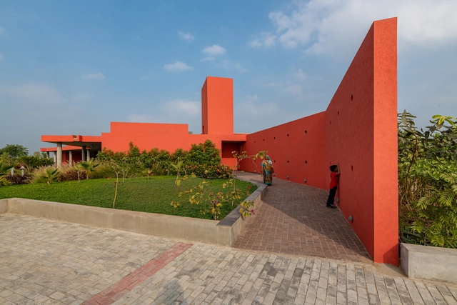 Casa con siete patios / PVDRS - Fotografía exterior, Casas, Jardín, Fachada