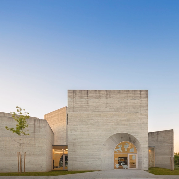 Uma viagem pela arquitetura românica em Portugal: entrevista com spaceworkers - Imagem de Destaque