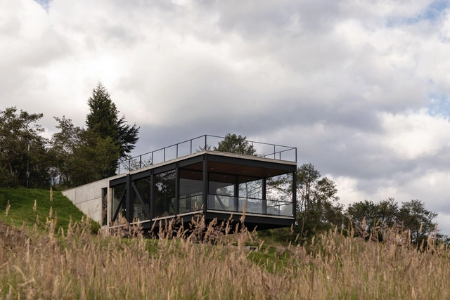 Casa SPL / Bernardo Bustamante Arquitectos - Fotografía exterior, Casas, Bosque