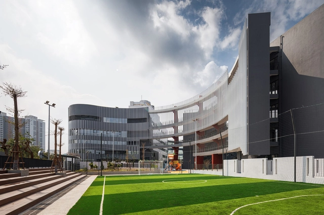 实现家长专用通道，越南河内杜威学校 / 1+1>2 Architects - 建筑图, 高中, 表皮