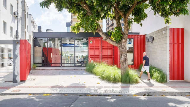 Casa de Carnes La Lija / Oficina Conceito Arquitetura - Fotografia de Exterior, Armazéns, Fachada, Porta