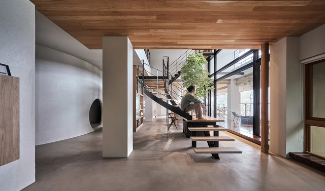 Wild House / Soar Design Studio - Interior Photography, Residential, Beam, Facade, Handrail, Bench