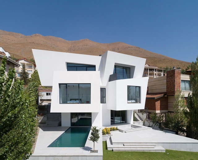 Cantilever House / uc21 architects - Exterior Photography, Houses, Facade