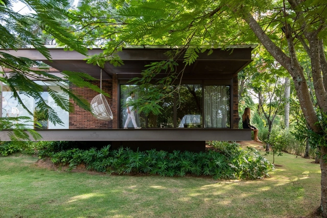 Casa de los árboles / Sala 03 Arquitetura - Fotografía exterior, Casas, Jardín, Fachada, Bosque