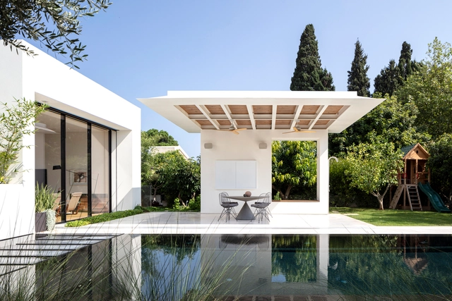 SDT House / Ronnie Alroy Architects - Exterior Photography, Houses, Garden, Facade, Lighting, Chair