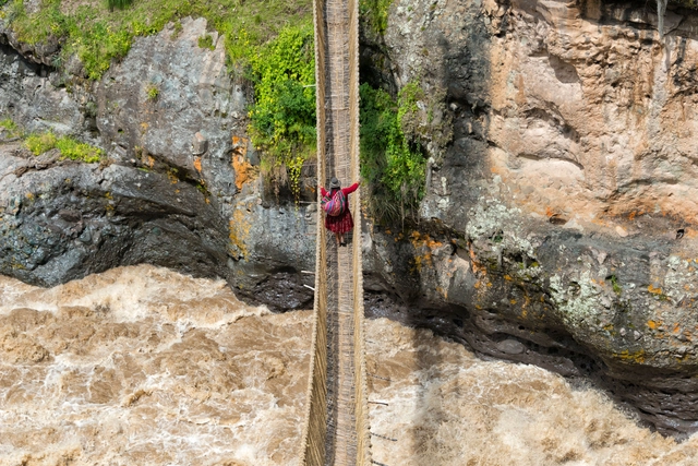 Q’eswachaka, un puente de cuerda tejido a mano que se reconstruye cada año - Imagen Principal