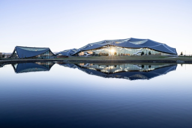 El campus Bay View de Google diseñado por BIG y Heatherwick Studio abre en Silicon Valley, California - Imagen Principal