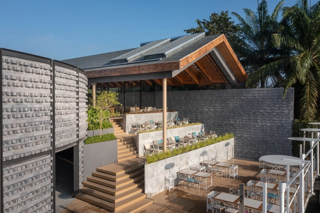泰国‘水上之家’餐厅 / Looklen Architects - 建筑图, 商业建筑, 花园, 表皮, 椅子, 桌子