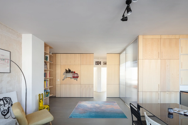 置入“广场”的公寓 / l'atelier Nomadic Architecture Studio - 室内图, 公寓室内设计, 厨房, 门, 梁, 桌子, 灯, 椅子, 台面