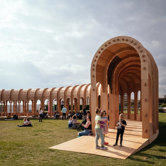 Brighton Festival Brings the Riwaq, a Type of Arabic Colonnade, to the Hove Seafront, in the UK - Featured Image