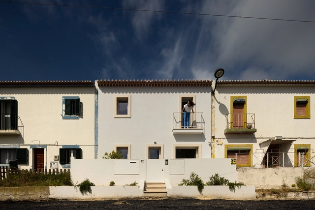 Casa Caramão BN / João Tiago Aguiar Arquitectos - Fotografia de Exterior, Renovação, Porta, Fachada