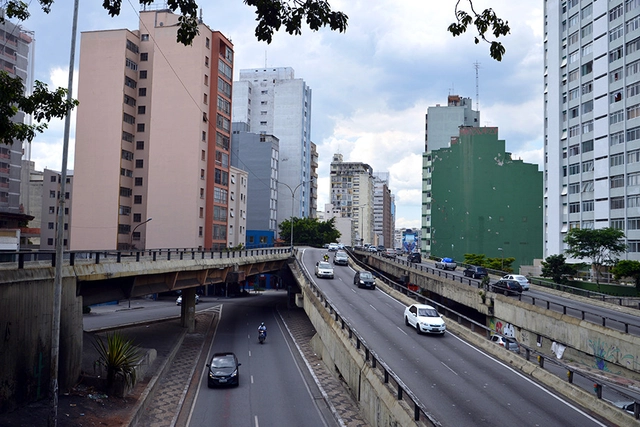 Como as “fronteiras desertas” levam as cidades à decadência - Imagem de Destaque