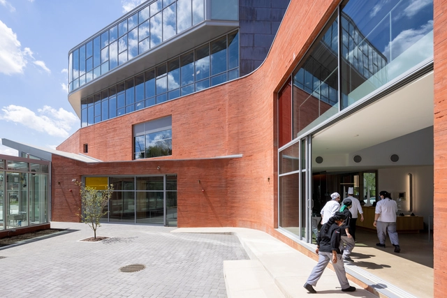 Church Hill North 社区综合体 / O'Neill McVoy Architects - 建筑图, 餐厅, 表皮, 楼梯