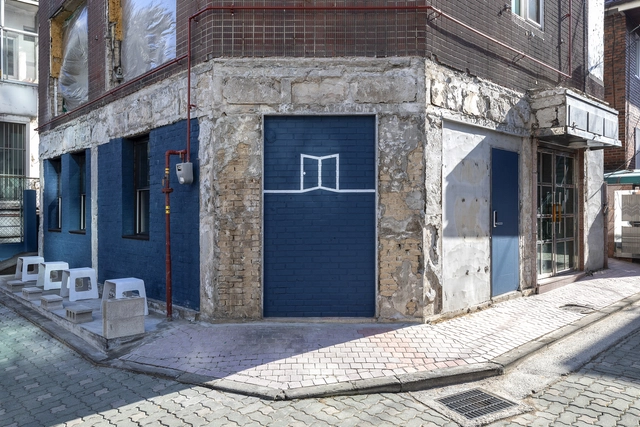 Momento Brewers  咖啡馆 / Studio Hoon - 建筑图, 改造项目, 门, 表皮, 楼梯