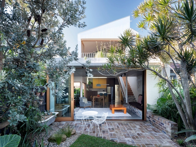 Casa Fondue / Castlepeake Architects - Fotografia de Exterior, Casas, Jardim, Porta, Fachada, Escada, Iluminação, Cadeira