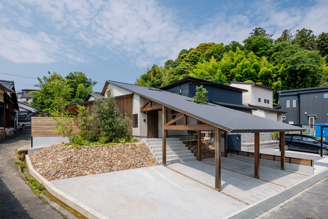 Casa Nangou / Hearth Architects - Fotografía exterior, Casas, Fachada, Barandas