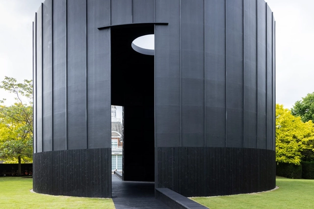 Criando para a contemplação: minimalismo e ornamento no Serpentine Pavilion de Theaster Gates - Imagem de Destaque