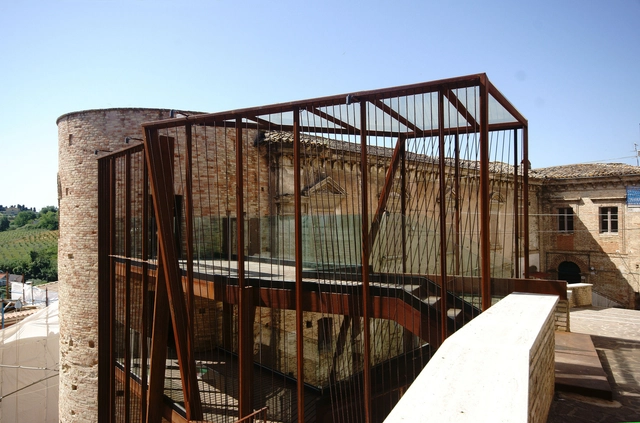 新旧交织，加贝拉大门重生 / Rocco Valentini Architecture - 建筑图, 历史保护, 表皮, 扶手, 梁, 围栏, 阳台