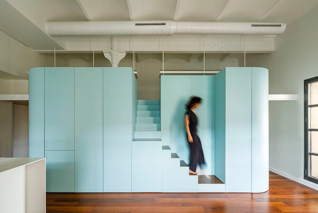 Loft en Poblenou / NeuronaLab + Ana García - Fotografía interior, Renovación, Escaleras, Puerta