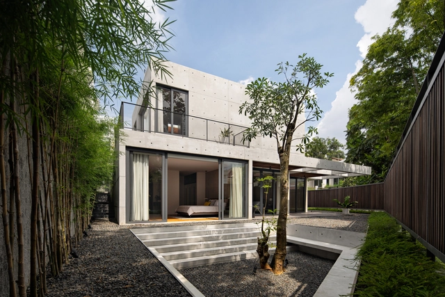 Cascading House / Tamara Wibowo Architects - Exterior Photography, Houses, Garden, Facade, Door
