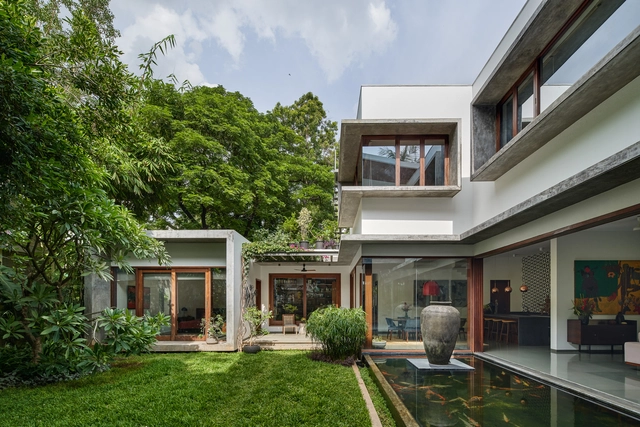 Casa da Árvore / Khosla Associates - Fotografia de Exterior, Casas, Jardim, Fachada
