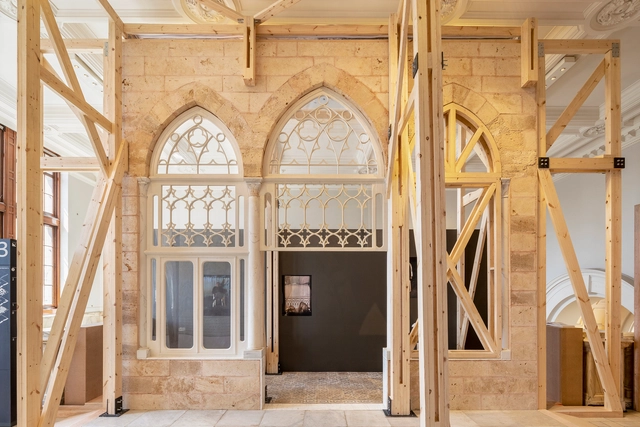 La instalación de Annabel Karim Kassar en el Museo V&A de Londres que explora la reconstrucción de la arquitectura de Beirut - Imagen Principal
