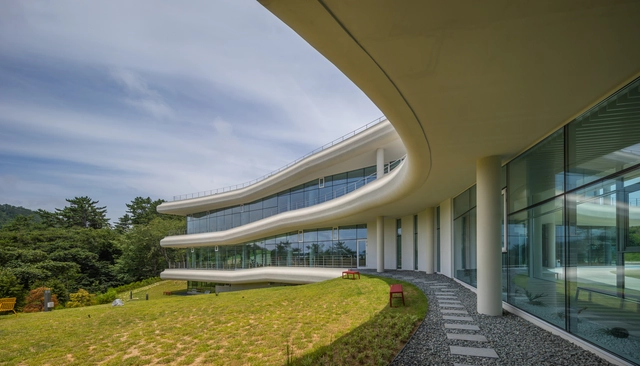 Nasari Café / Architects Group RAUM - Exterior Photography, Coffee Shop, Garden, Facade