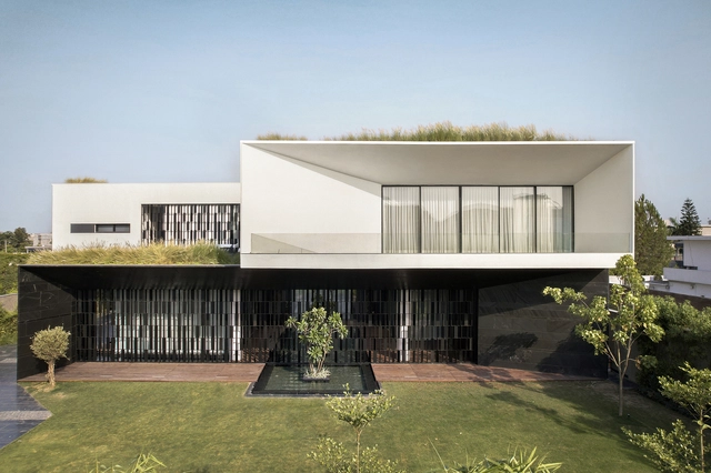 RB 182 House / Minimalist Architecture & Design Studio - Exterior Photography, Houses, Garden, Facade, Door